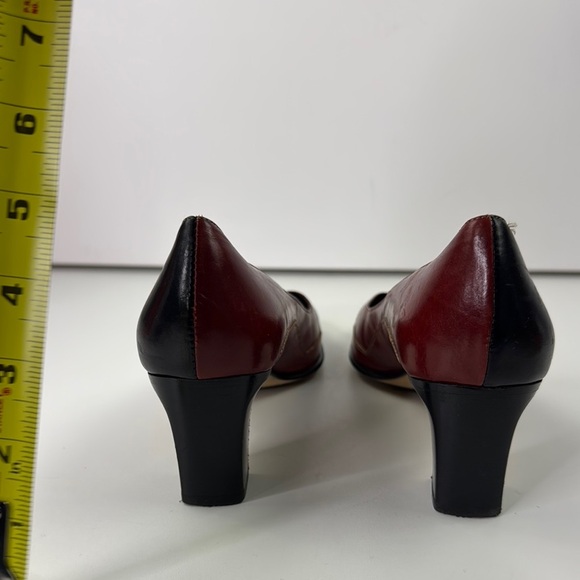 Roberto Capucci Vntage Heels with Low Chunky Heel and Square Toe Design - Picture 7 of 11